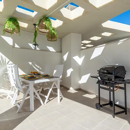 Bajondillo Apartment